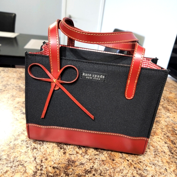 kate spade Handbags - Kate spade mini bag